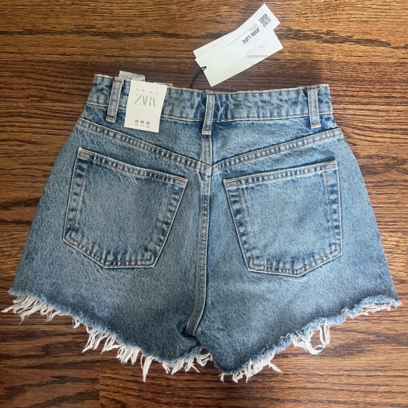 Zara denim shorts - Picture 2 of 3